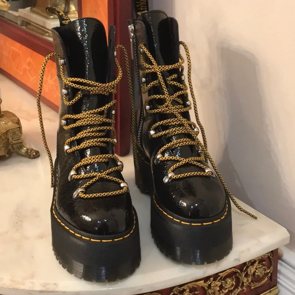 Dr. Martens Ghilana Max Lace-Up Black Pattern Leather Platform Boot sz.6
